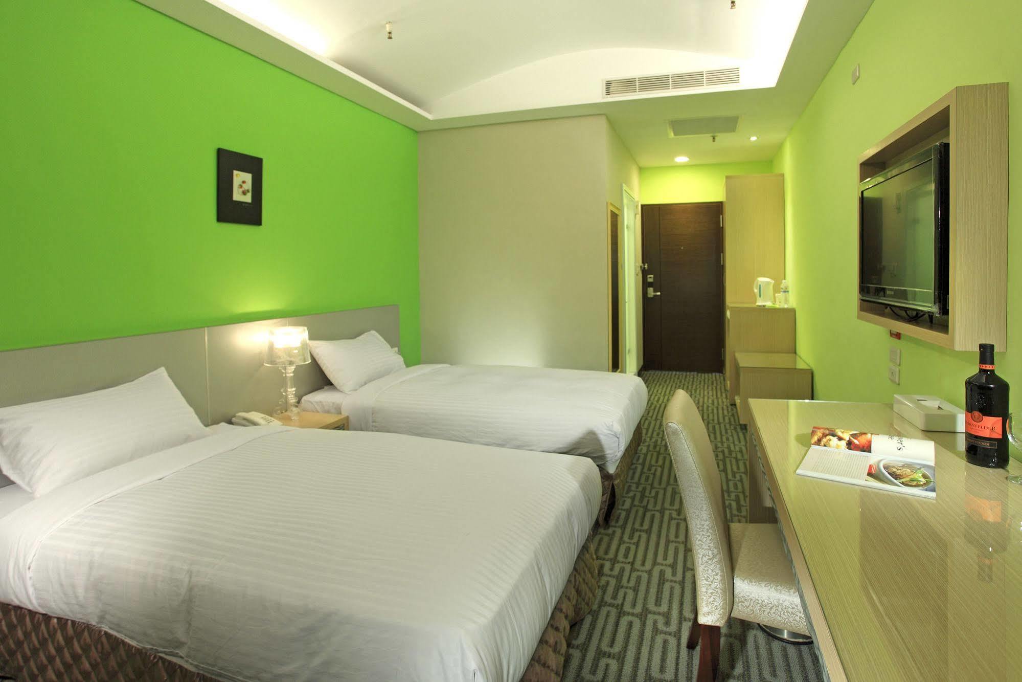 Yoyo Hotel Chiayi Buitenkant foto