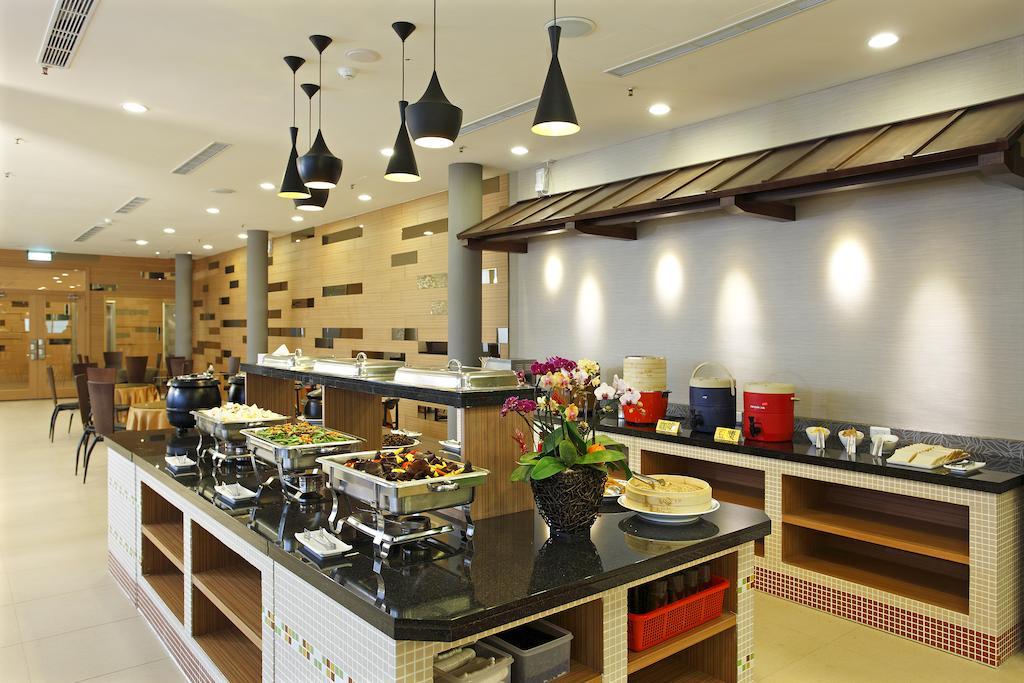 Yoyo Hotel Chiayi Buitenkant foto