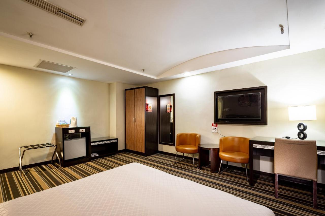 Yoyo Hotel Chiayi Buitenkant foto
