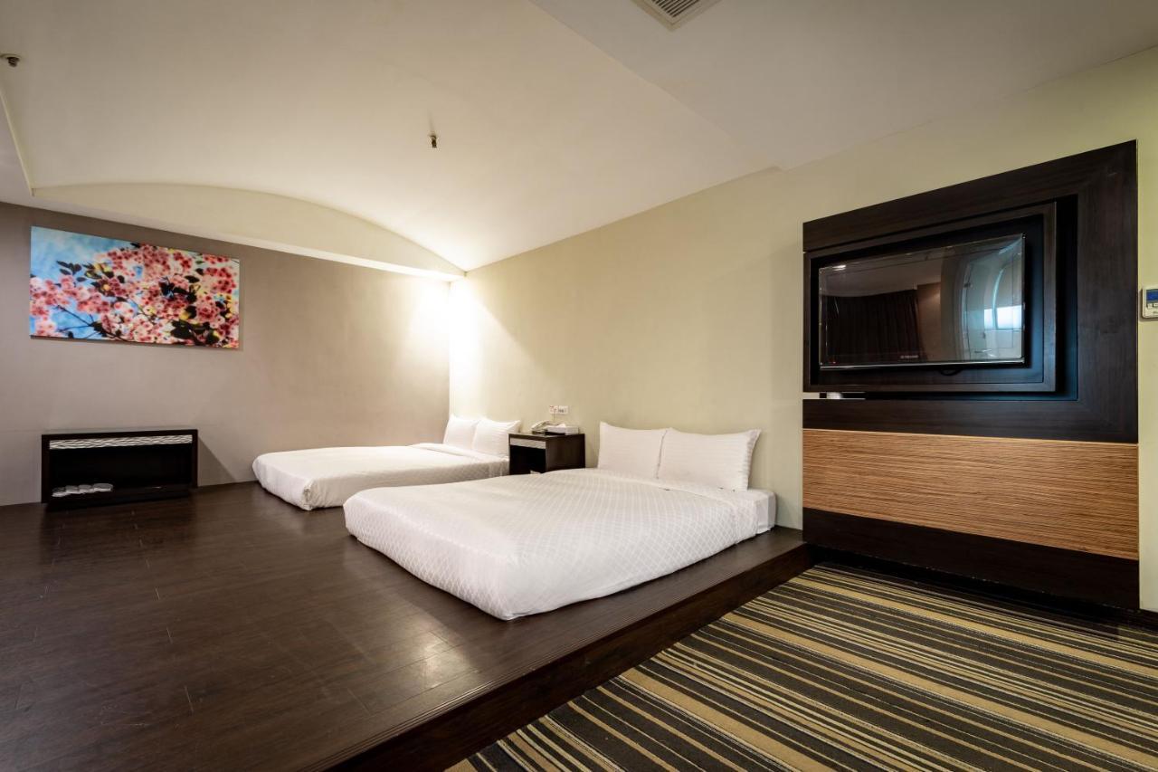 Yoyo Hotel Chiayi Buitenkant foto