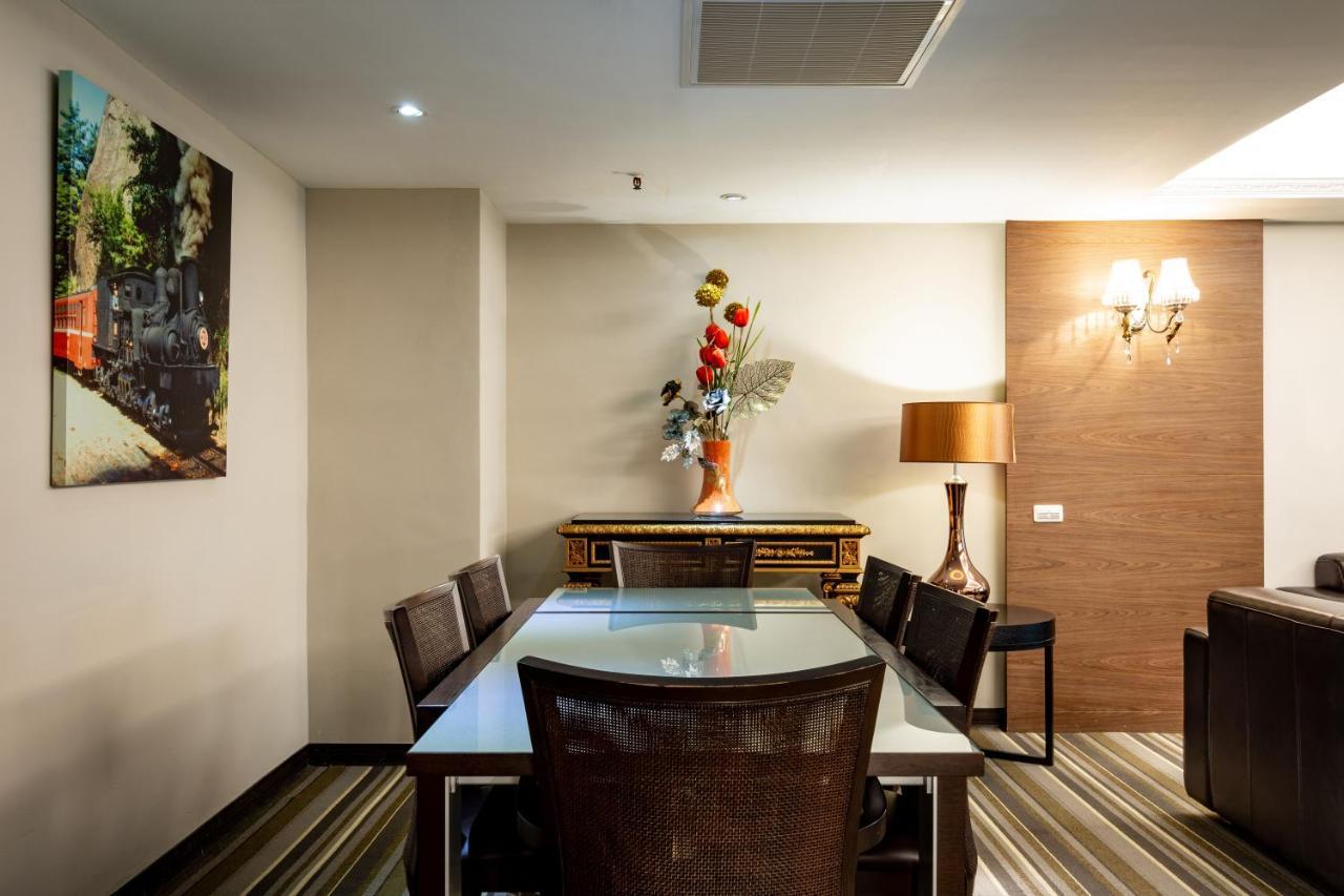 Yoyo Hotel Chiayi Buitenkant foto