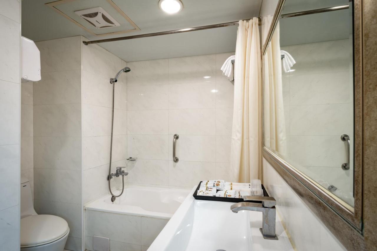Yoyo Hotel Chiayi Buitenkant foto