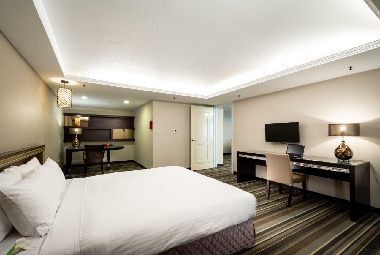Yoyo Hotel Chiayi Buitenkant foto